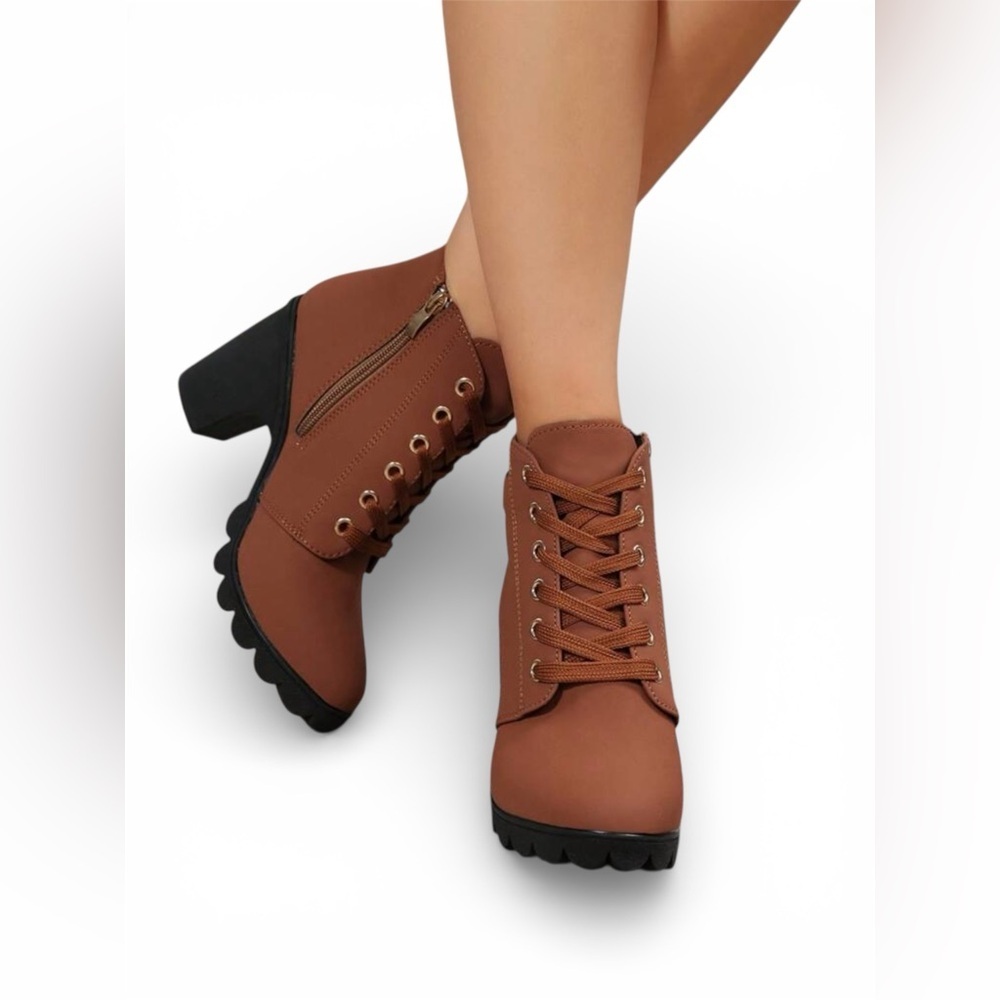 Brown Thick Heel Ankle Boots with Laces and Buckle Size 7 US New in box